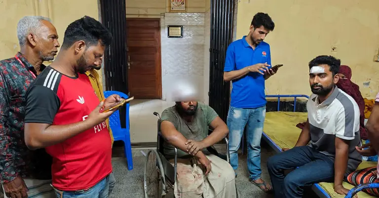 আহতদের মধ্যে দু’জন